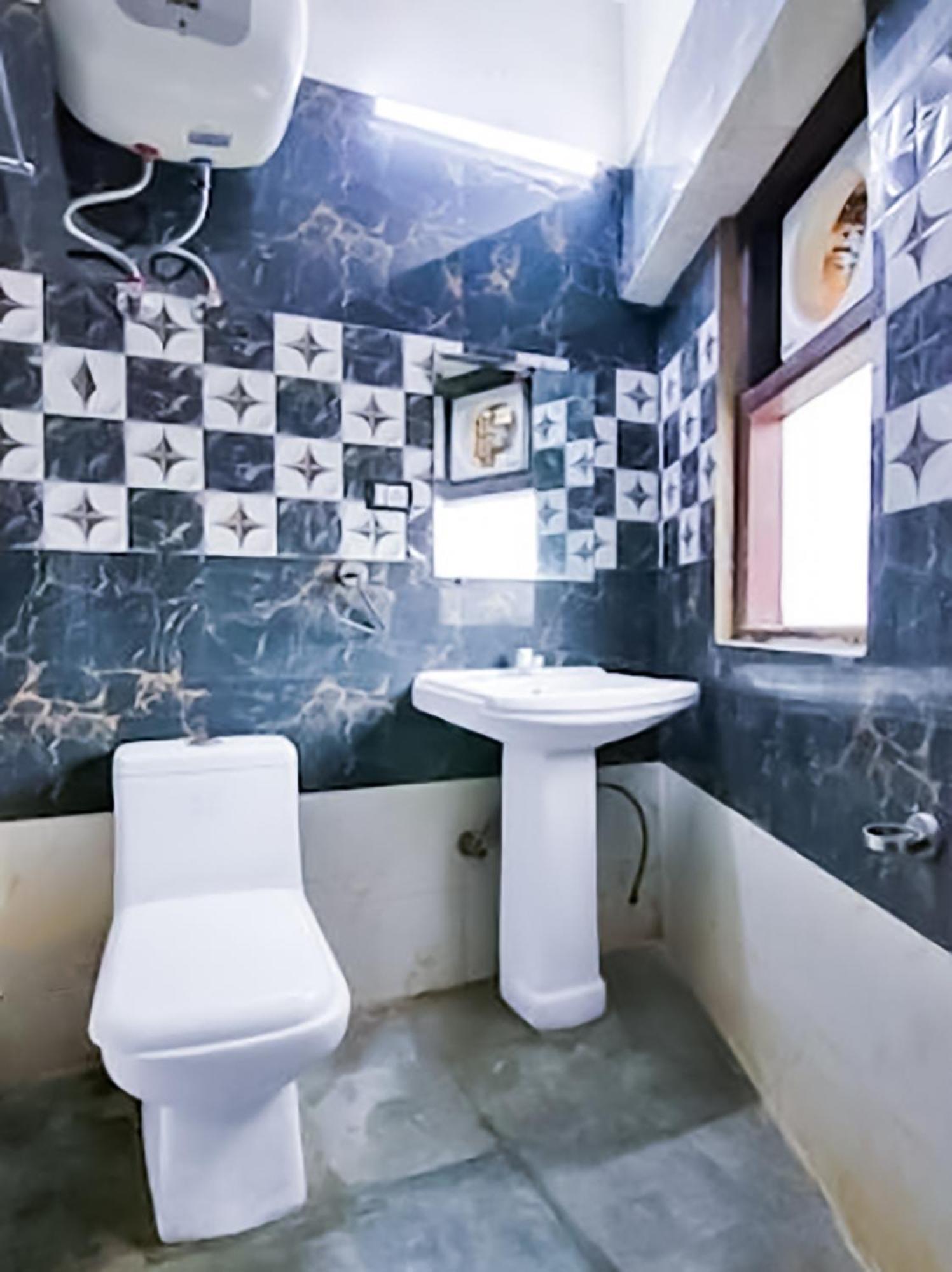 In South Delhi - Nizamuddin Dargah Hotel New Delhi