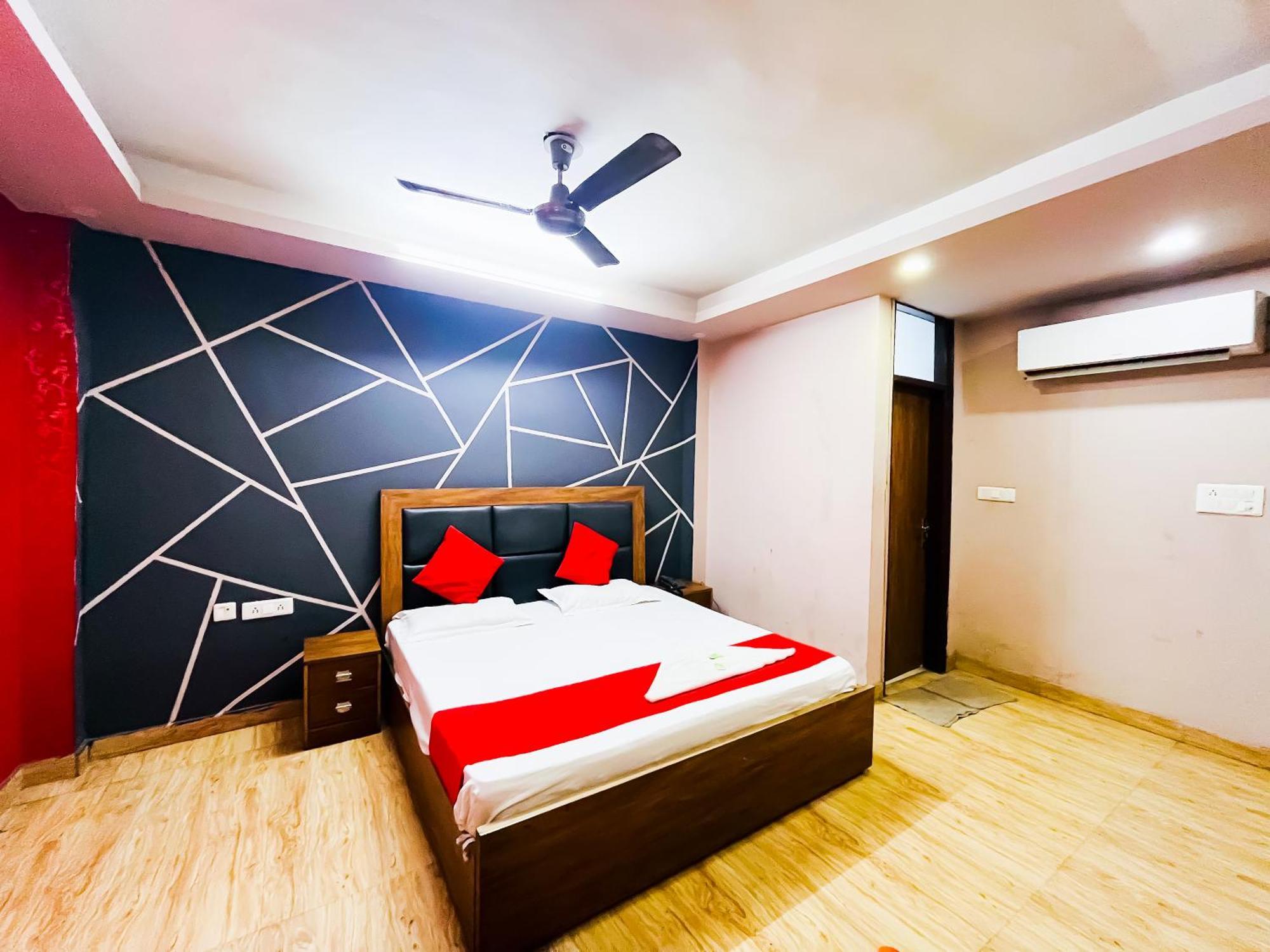 Hotel In South Delhi - Nizamuddin Dargah